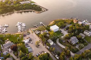 35 Gardners Ln, Hampton Bays, NY 11946 - Photo 21