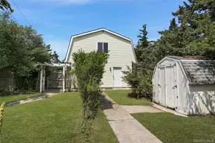 35 Gardners Ln, Hampton Bays, NY 11946 - Photo 13