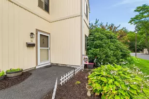 1 Kings Ct, Mohegan Lake, NY 10547 - Photo 3