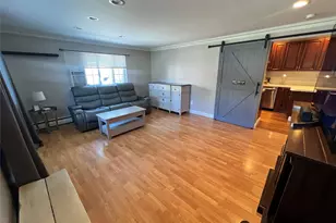 629 East Dr, Lindenhurst, NY 11757 - Photo 3