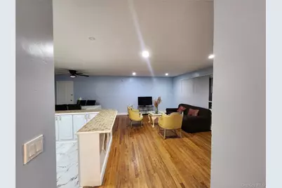 182 New York Avenue, Bay Shore, NY 11706 - Photo 3