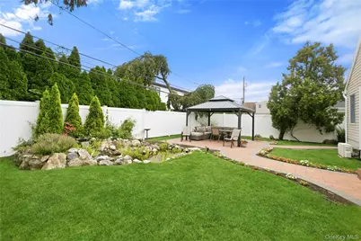 1865 Dover Road, Wantagh, NY 11793 - Photo 23