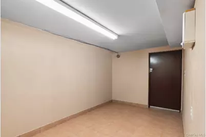 2280 Lyon Avenue, Bronx, NY 10462 - Photo 31