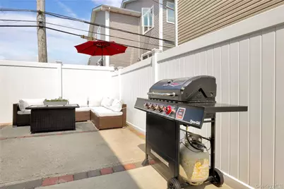 81 Barnes Street, Long Beach, NY 11561 - Photo 19