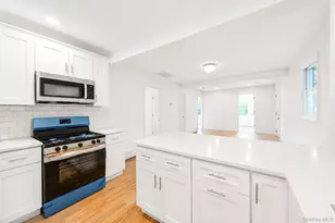 31 Oakland Ave, Port Jefferson Station, NY 11776 - Photo 19