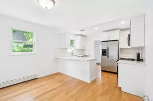 31 Oakland Ave, Port Jefferson Station, NY 11776 - Photo 15