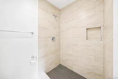 31 Oakland Avenue, Port Jefferson Station, NY 11776 - Photo 29