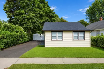 31 Oakland Avenue, Port Jefferson Station, NY 11776 - Photo 3