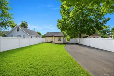 31 Oakland Avenue, Port Jefferson Station, NY 11776 - Photo 7
