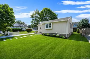 26 Sawyer Ave, West Babylon, NY 11704 - Photo 3