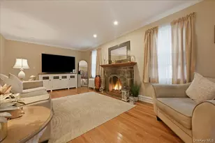 179 Locust St, Floral Park, NY 11001 - Photo 13