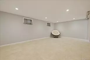 179 Locust St, Floral Park, NY 11001 - Photo 29