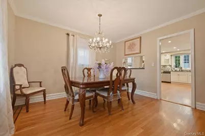 179 Locust Street, Floral Park, NY 11001 - Photo 5