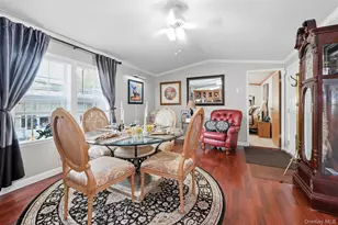 37 Hubbard Ave, Riverhead, NY 11901 - Photo 11