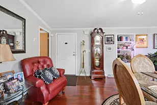 37 Hubbard Ave, Riverhead, NY 11901 - Photo 13