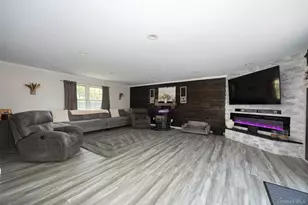 41 Martin Dr, Poughkeepsie, NY 12603 - Photo 3