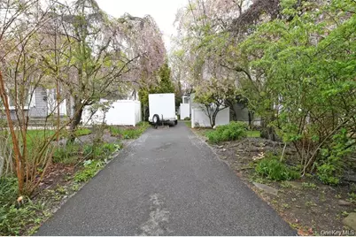144 Division Avenue, West Sayville, NY 11796 - Photo 43