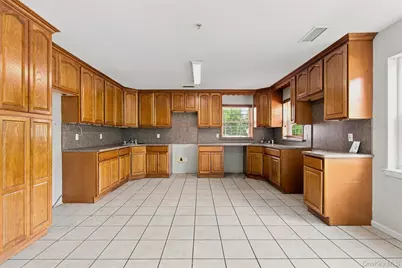 7 Elm Street #112, Spring Valley, NY 10977 - Photo 5