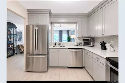 2 Pine Street, Huntington, NY 11743 - Photo 7