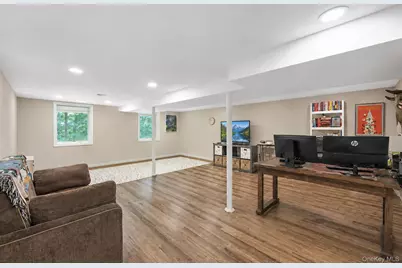 2 Pine Street, Huntington, NY 11743 - Photo 27