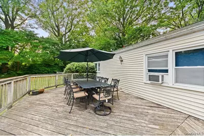 101 Cresthill Road, Yonkers, NY 10710 - Photo 13