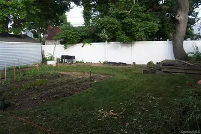 738 Decatur Street, Uniondale, NY 11553 - Photo 21