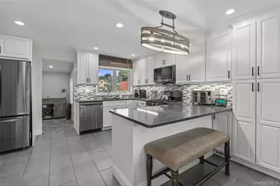 2 Meadow Lane, New Rochelle, NY 10805 - Photo 3