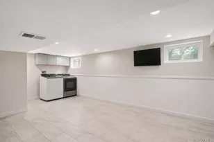 2 Meadow Ln, New Rochelle, NY 10805 - Photo 17