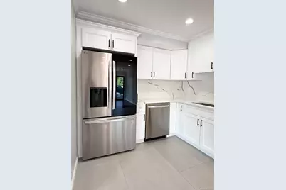 15 W Walnut Street, Farmingdale, NY 11735 - Photo 5