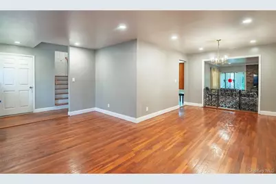 28 Brookdale Road, Glen Cove, NY 11542 - Photo 5