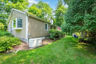 12 Lakeview Dr, Yorktown Heights, NY 10598 - Photo 45