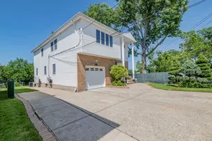 269 Marcus Ave, New Hyde Park, NY 11040 - Photo 3