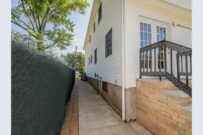 269 Marcus Avenue, New Hyde Park, NY 11040 - Photo 7