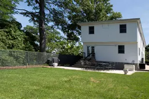 269 Marcus Ave, New Hyde Park, NY 11040 - Photo 5