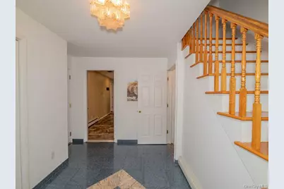 269 Marcus Avenue, New Hyde Park, NY 11040 - Photo 9