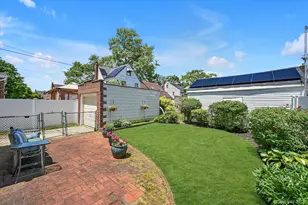 236-11 Seward Ave, Bellerose, NY 11427 - Photo 17
