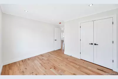 28 S Elm Street, Hicksville, NY 11801 - Photo 27