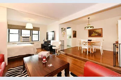 143-50 Hoover Avenue #104, Briarwood, NY 11435 - Photo 5