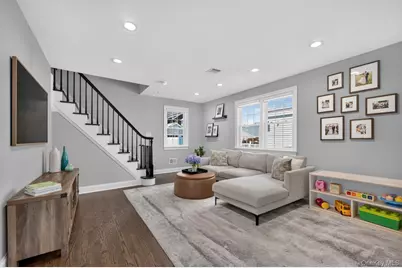 136 Broad Street, Williston Park, NY 11596 - Photo 5