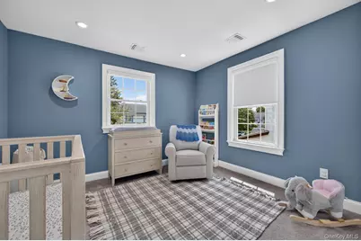136 Broad Street, Williston Park, NY 11596 - Photo 17