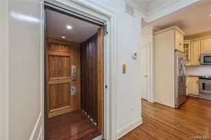 22 Meadow Ct, Oakdale, NY 11769 - Photo 13