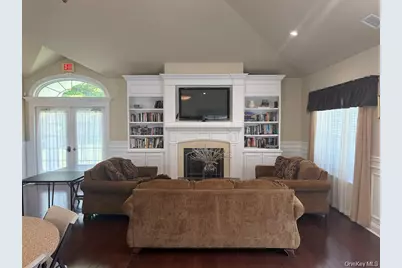 22 Meadow Court, Oakdale, NY 11769 - Photo 35