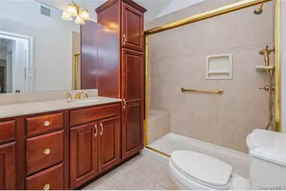 22 Meadow Court, Oakdale, NY 11769 - Photo 27