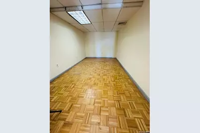 3800 E Tremont Avenue, Bronx, NY 10465 - Photo 3