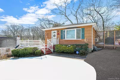 6 Hillside Road, Sound Beach, NY 11789 - Photo 5