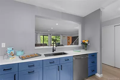 1105 Chelsea Cove S, Hopewell Junction, NY 12533 - Photo 5