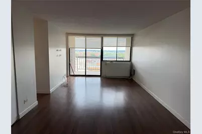 2 Bay Club Drive #7Y, Bayside, NY 11360 - Photo 5