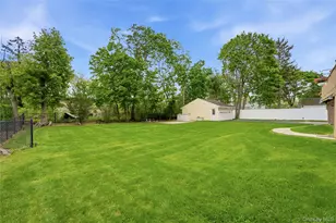 414 Potter Blvd, Brightwaters, NY 11718 - Photo 45