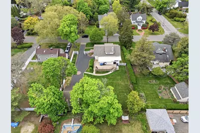 414 Potter Boulevard, Brightwaters, NY 11718 - Photo 7