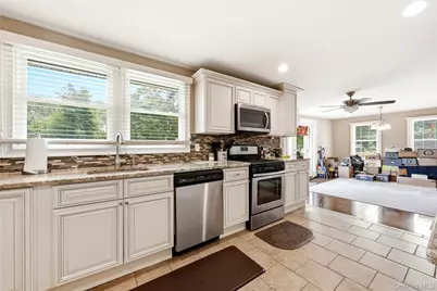 414 Potter Boulevard, Brightwaters, NY 11718 - Photo 27